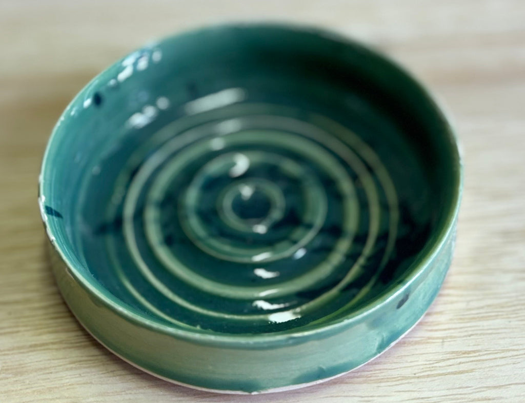 Green soap dish