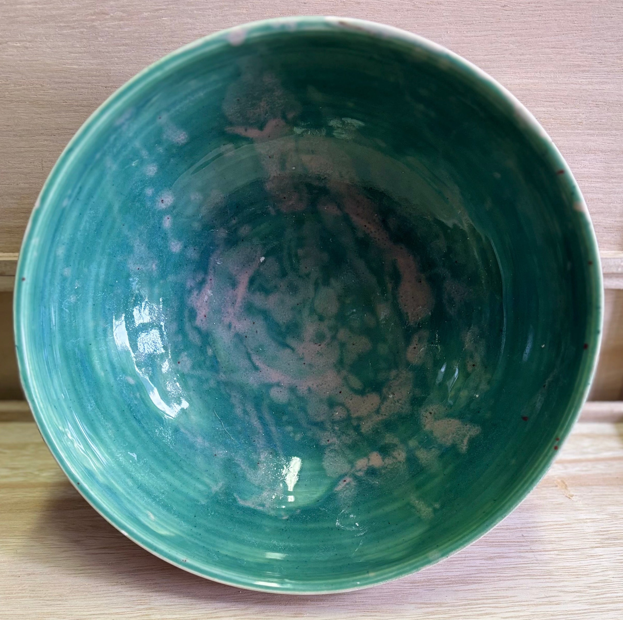Large serving bowl