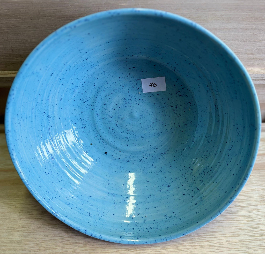Large serving bowl